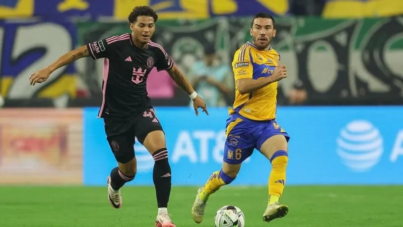 Messi và các đồng đội sẽ giành chiến thắng với lợi thế sân nhà 